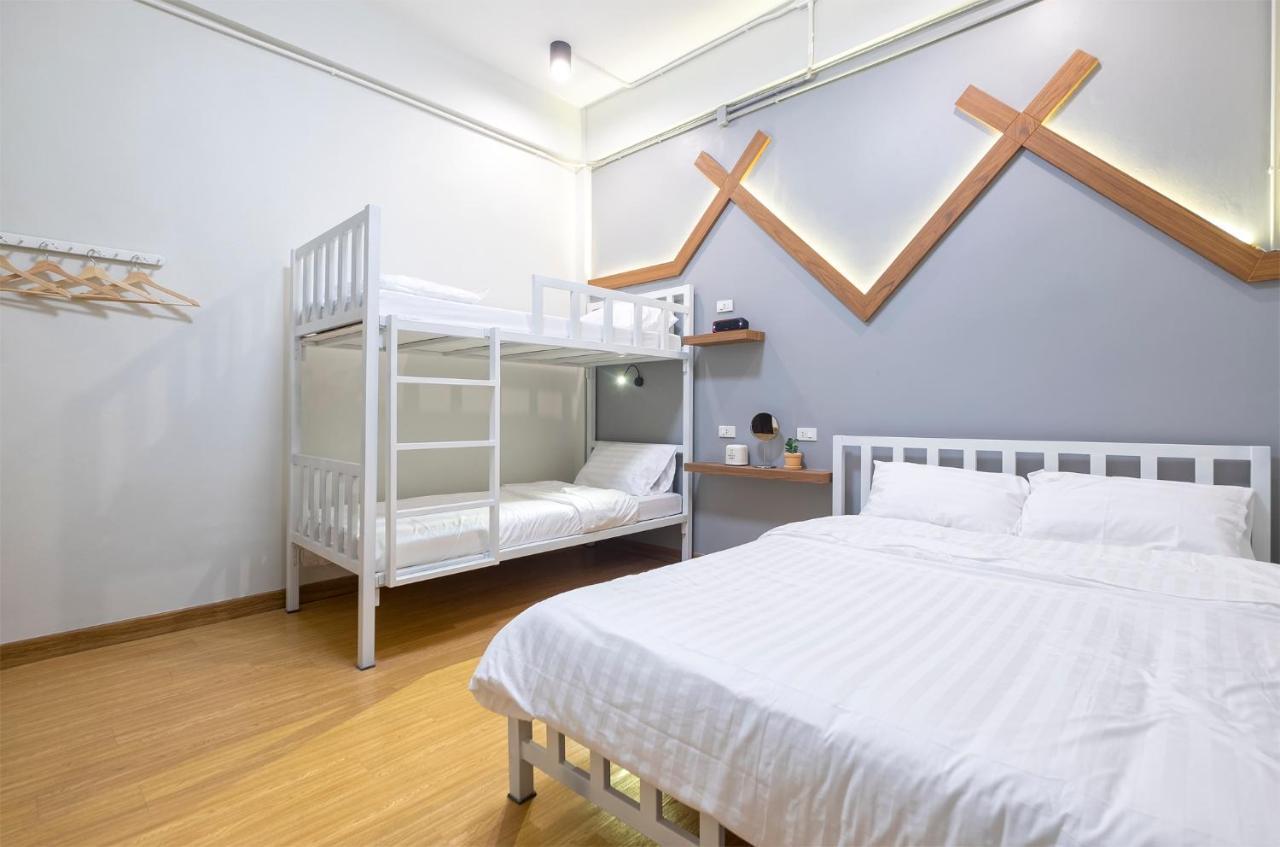 Bed Friends Poshtel Hostel Chiang Rai Bagian luar foto